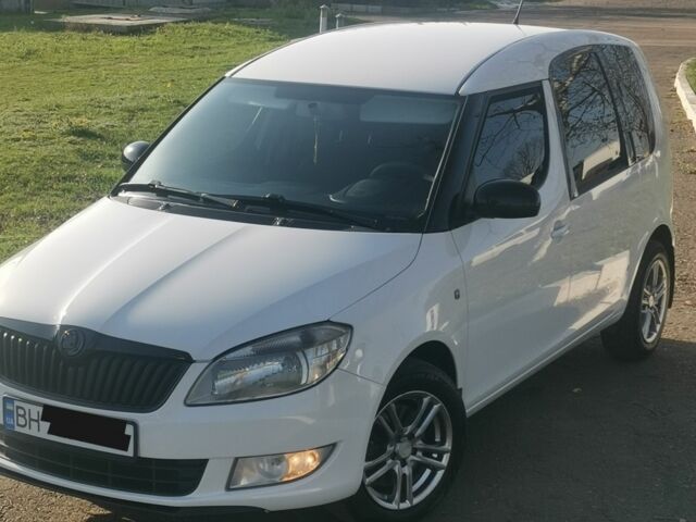 Белый Шкода Румстер, объемом двигателя 0 л и пробегом 214 тыс. км за 5750 $, фото 1 на Automoto.ua