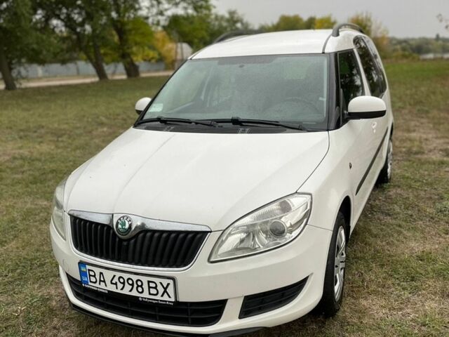 Белый Шкода Румстер, объемом двигателя 1.6 л и пробегом 162 тыс. км за 5700 $, фото 1 на Automoto.ua