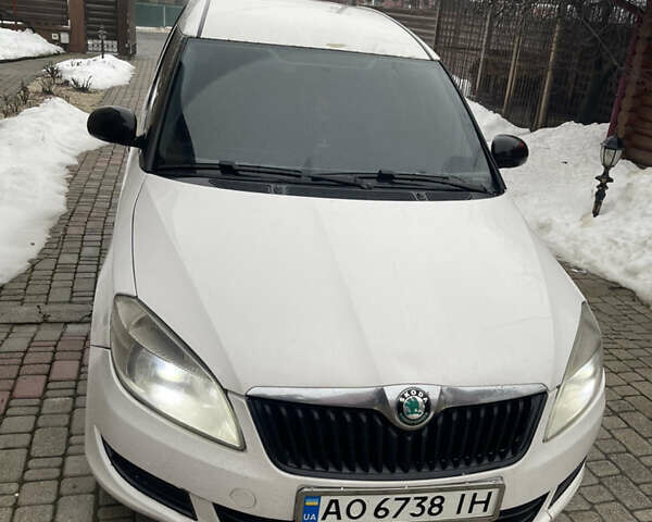 Білий Шкода Румстер, об'ємом двигуна 1.4 л та пробігом 352 тис. км за 3850 $, фото 1 на Automoto.ua