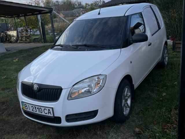Білий Шкода Румстер, об'ємом двигуна 1.4 л та пробігом 422 тис. км за 4000 $, фото 1 на Automoto.ua