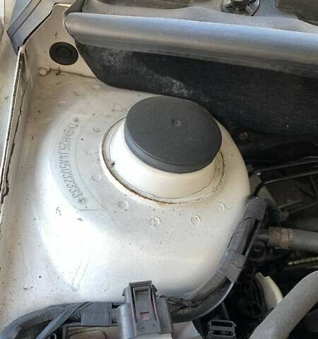 Белый Шкода Румстер, объемом двигателя 1.2 л и пробегом 169 тыс. км за 4700 $, фото 1 на Automoto.ua