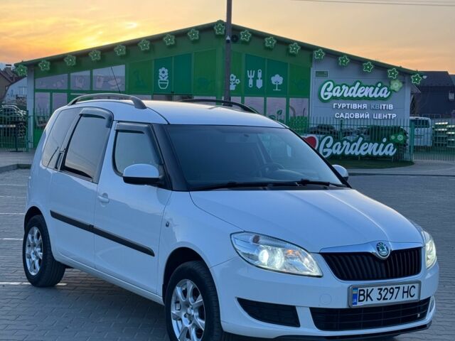 Белый Шкода Румстер, объемом двигателя 1.2 л и пробегом 300 тыс. км за 5599 $, фото 1 на Automoto.ua