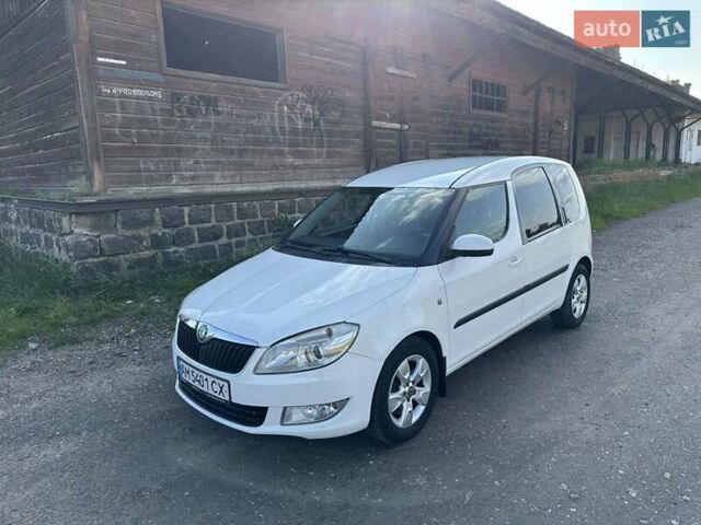 Белый Шкода Румстер, объемом двигателя 1.6 л и пробегом 242 тыс. км за 5300 $, фото 1 на Automoto.ua