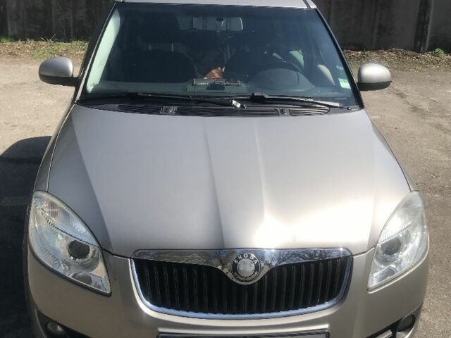 Бежевий Шкода Румстер, об'ємом двигуна 1.6 л та пробігом 252 тис. км за 5800 $, фото 1 на Automoto.ua