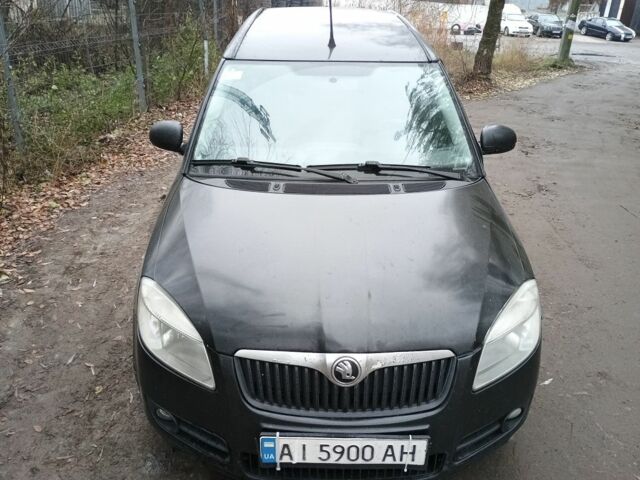 Черный Шкода Румстер, объемом двигателя 1.4 л и пробегом 300 тыс. км за 2600 $, фото 1 на Automoto.ua