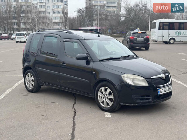 Черный Шкода Румстер, объемом двигателя 1.2 л и пробегом 460 тыс. км за 3250 $, фото 1 на Automoto.ua