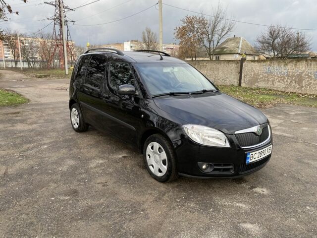 Черный Шкода Румстер, объемом двигателя 1.4 л и пробегом 255 тыс. км за 5200 $, фото 1 на Automoto.ua