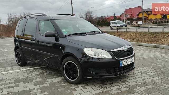 Черный Шкода Румстер, объемом двигателя 1.6 л и пробегом 221 тыс. км за 8000 $, фото 1 на Automoto.ua