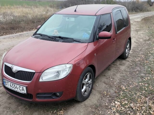 Красный Шкода Румстер, объемом двигателя 1.4 л и пробегом 326 тыс. км за 4300 $, фото 1 на Automoto.ua