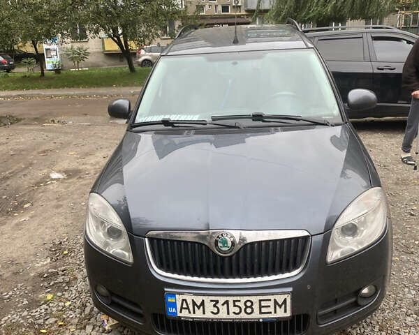 Шкода Румстер, объемом двигателя 1.4 л и пробегом 312 тыс. км за 4200 $, фото 1 на Automoto.ua