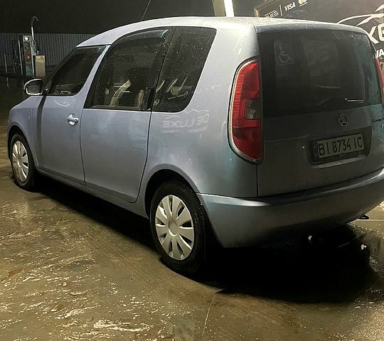 Серый Шкода Румстер, объемом двигателя 1.6 л и пробегом 237 тыс. км за 4800 $, фото 1 на Automoto.ua