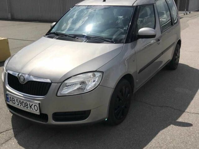 Серый Шкода Румстер, объемом двигателя 1.6 л и пробегом 180 тыс. км за 6200 $, фото 1 на Automoto.ua