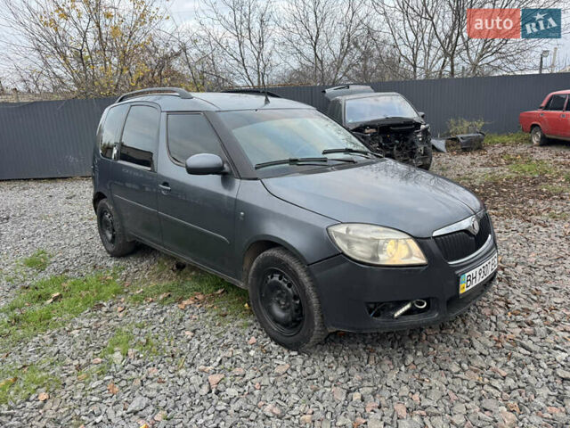 Серый Шкода Румстер, объемом двигателя 1.42 л и пробегом 300 тыс. км за 2600 $, фото 1 на Automoto.ua