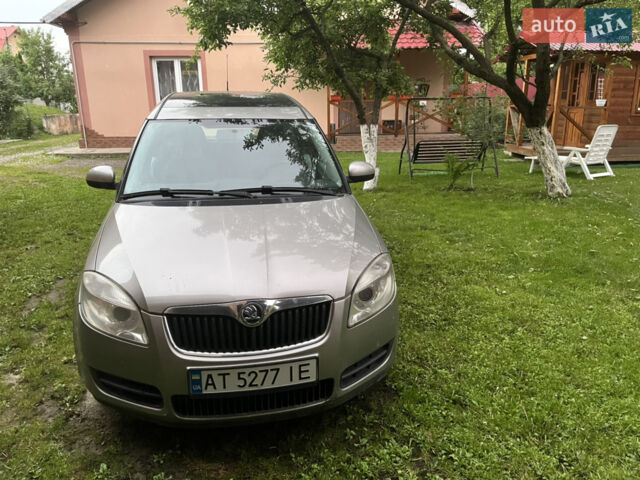 Серый Шкода Румстер, объемом двигателя 1.42 л и пробегом 221 тыс. км за 3600 $, фото 1 на Automoto.ua