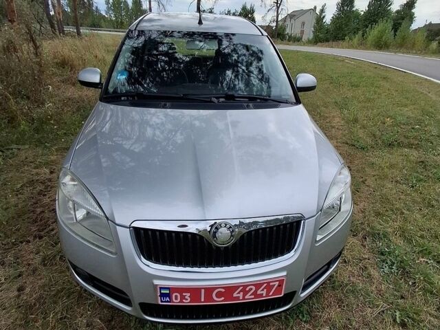 Серый Шкода Румстер, объемом двигателя 1.6 л и пробегом 209 тыс. км за 6700 $, фото 1 на Automoto.ua