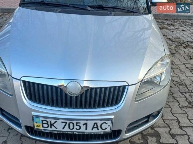 Сірий Шкода Румстер, об'ємом двигуна 1.6 л та пробігом 90 тис. км за 6700 $, фото 1 на Automoto.ua