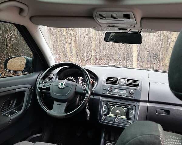 Серый Шкода Румстер, объемом двигателя 1.6 л и пробегом 202 тыс. км за 6500 $, фото 1 на Automoto.ua