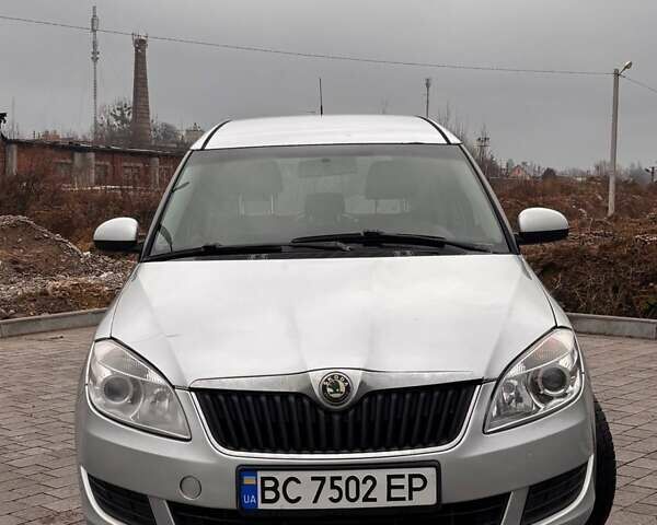 Сірий Шкода Румстер, об'ємом двигуна 1.6 л та пробігом 275 тис. км за 4200 $, фото 1 на Automoto.ua