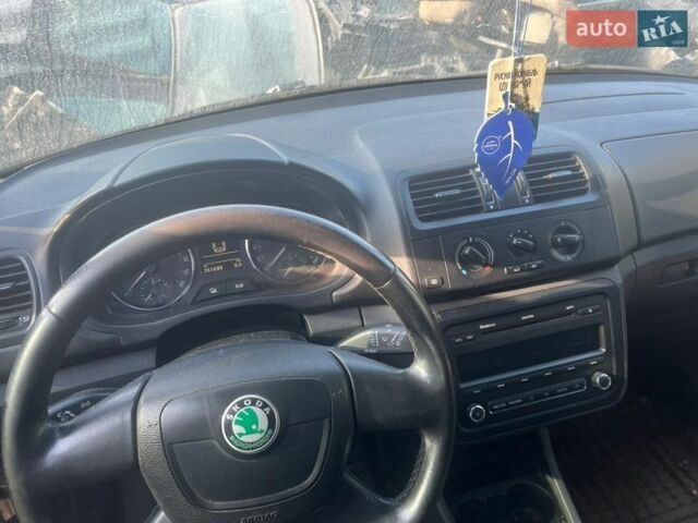 Серый Шкода Румстер, объемом двигателя 1.2 л и пробегом 260 тыс. км за 4500 $, фото 1 на Automoto.ua