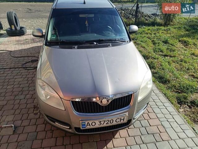 Серый Шкода Румстер, объемом двигателя 1.39 л и пробегом 218 тыс. км за 4800 $, фото 1 на Automoto.ua