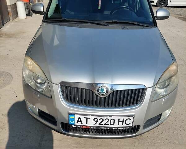Серый Шкода Румстер, объемом двигателя 1.6 л и пробегом 184 тыс. км за 7300 $, фото 1 на Automoto.ua