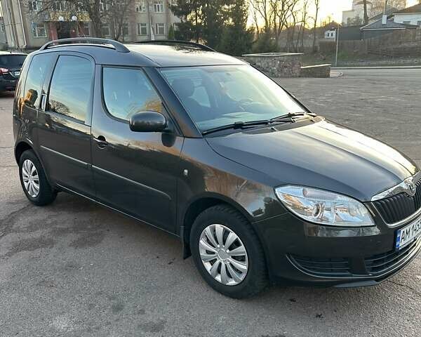 Серый Шкода Румстер, объемом двигателя 1.2 л и пробегом 249 тыс. км за 5200 $, фото 1 на Automoto.ua