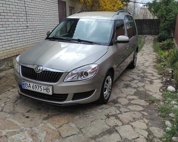 Серый Шкода Румстер, объемом двигателя 1.2 л и пробегом 103 тыс. км за 6999 $, фото 1 на Automoto.ua