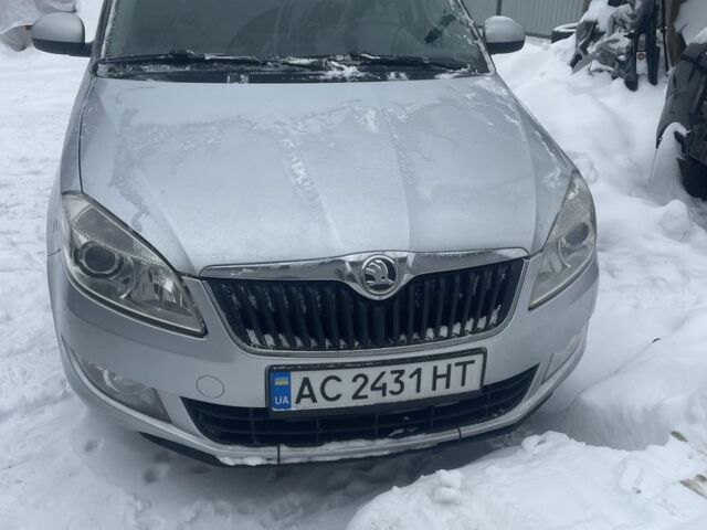 Серый Шкода Румстер, объемом двигателя 1.6 л и пробегом 250 тыс. км за 7499 $, фото 1 на Automoto.ua