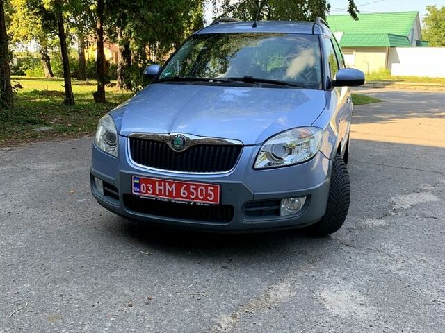 Синий Шкода Румстер, объемом двигателя 1.6 л и пробегом 172 тыс. км за 6600 $, фото 1 на Automoto.ua