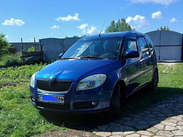 Синий Шкода Румстер, объемом двигателя 1.39 л и пробегом 220 тыс. км за 5000 $, фото 1 на Automoto.ua