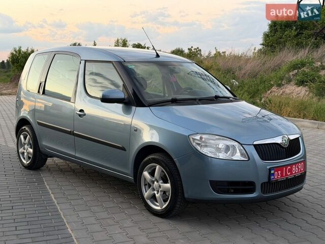 Синий Шкода Румстер, объемом двигателя 1.4 л и пробегом 201 тыс. км за 5300 $, фото 1 на Automoto.ua