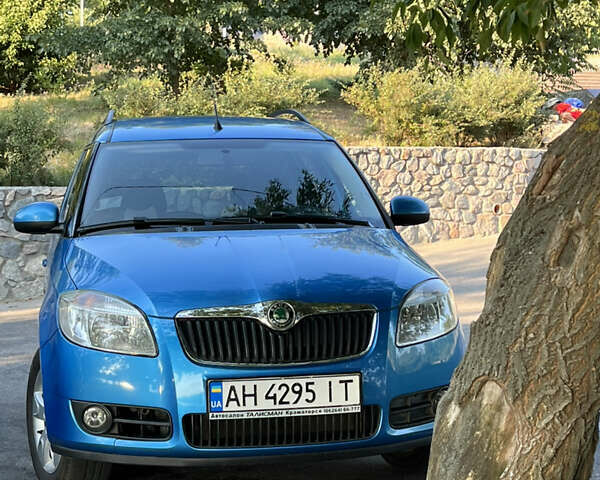 Синий Шкода Румстер, объемом двигателя 1.4 л и пробегом 198 тыс. км за 6200 $, фото 1 на Automoto.ua
