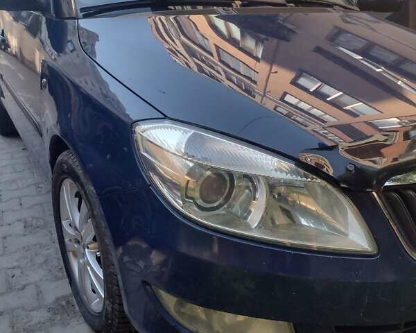Синій Шкода Румстер, об'ємом двигуна 1.6 л та пробігом 390 тис. км за 5999 $, фото 1 на Automoto.ua
