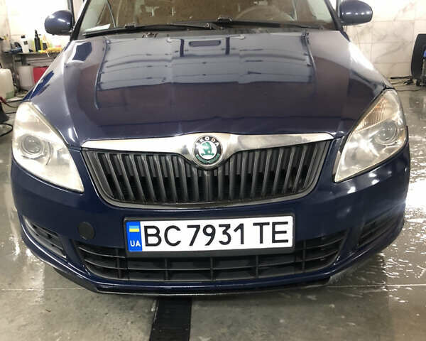 Синий Шкода Румстер, объемом двигателя 1.39 л и пробегом 340 тыс. км за 4999 $, фото 1 на Automoto.ua