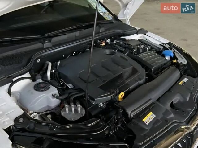 Белый Шкода Scala, объемом двигателя 1.6 л и пробегом 80 тыс. км за 17900 $, фото 1 на Automoto.ua