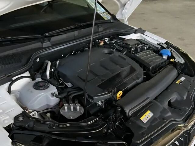 Білий Шкода Scala, об'ємом двигуна 1.6 л та пробігом 80 тис. км за 17900 $, фото 1 на Automoto.ua