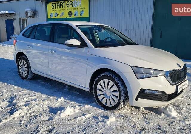 Білий Шкода Scala, об'ємом двигуна 1.6 л та пробігом 107 тис. км за 14900 $, фото 1 на Automoto.ua