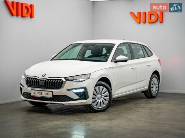 Белый Шкода Scala, объемом двигателя 1 л и пробегом 11 тыс. км за 19173 $, фото 1 на Automoto.ua