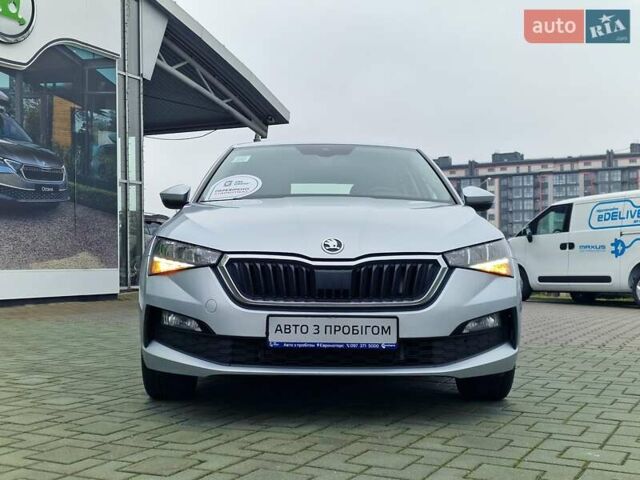 Серый Шкода Scala, объемом двигателя 1.6 л и пробегом 125 тыс. км за 17229 $, фото 1 на Automoto.ua