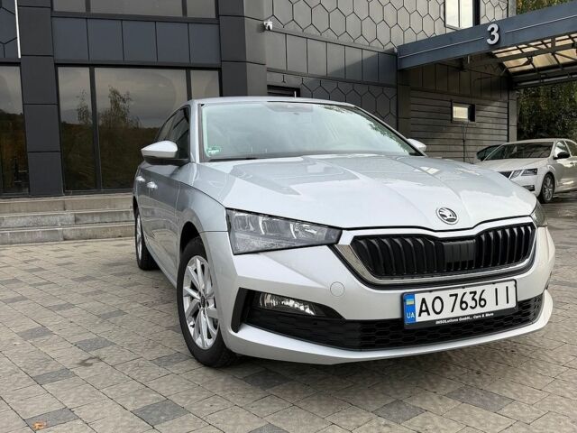 Серый Шкода Scala, объемом двигателя 1 л и пробегом 180 тыс. км за 11950 $, фото 1 на Automoto.ua