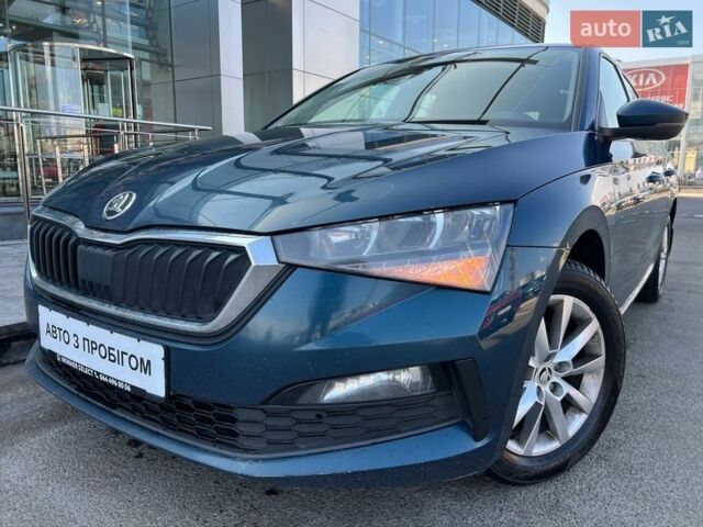 Синий Шкода Scala, объемом двигателя 1.5 л и пробегом 193 тыс. км за 14648 $, фото 1 на Automoto.ua