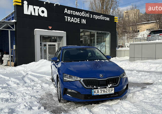 Синій Шкода Scala, об'ємом двигуна 1.6 л та пробігом 101 тис. км за 15477 $, фото 1 на Automoto.ua