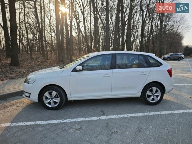 Білий Шкода Спейсбек, об'ємом двигуна 1.2 л та пробігом 136 тис. км за 8100 $, фото 1 на Automoto.ua