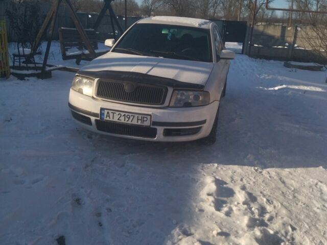 Белый Шкода Суперб, объемом двигателя 1.9 л и пробегом 387 тыс. км за 4500 $, фото 1 на Automoto.ua