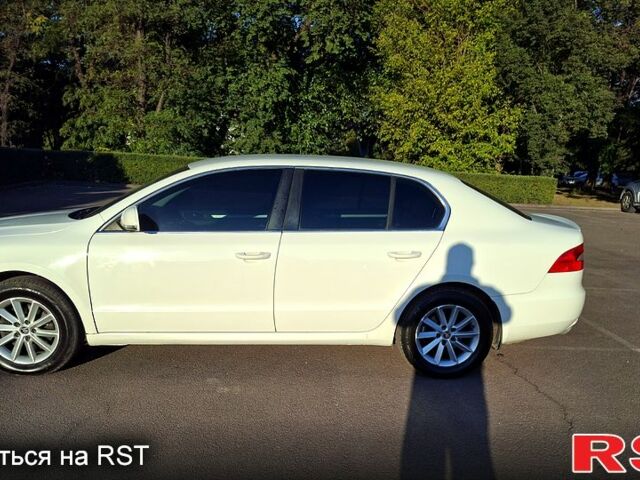 Білий Шкода Суперб, об'ємом двигуна 1.8 л та пробігом 179 тис. км за 9500 $, фото 1 на Automoto.ua
