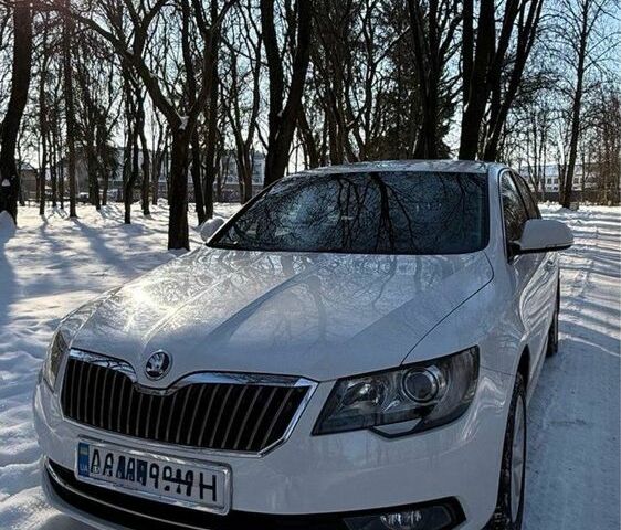 Белый Шкода Суперб, объемом двигателя 1.8 л и пробегом 178 тыс. км за 12811 $, фото 1 на Automoto.ua