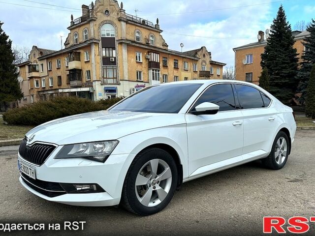 Білий Шкода Суперб, об'ємом двигуна 1.8 л та пробігом 188 тис. км за 16800 $, фото 1 на Automoto.ua