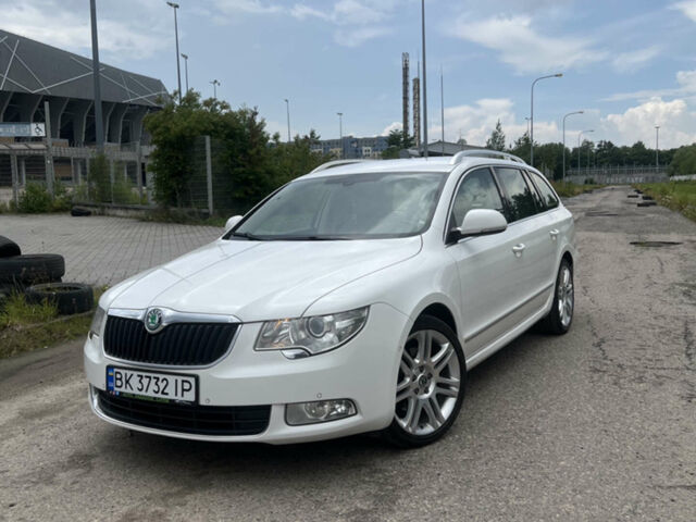Белый Шкода Суперб, объемом двигателя 1.8 л и пробегом 270 тыс. км за 6700 $, фото 1 на Automoto.ua