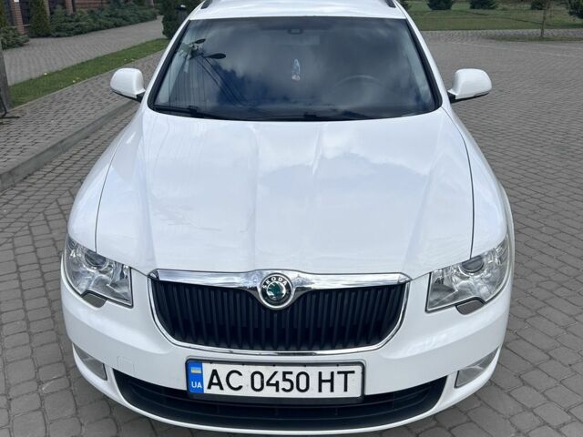 Белый Шкода Суперб, объемом двигателя 1.8 л и пробегом 246 тыс. км за 8200 $, фото 1 на Automoto.ua