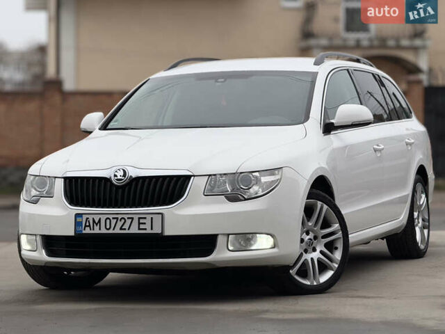 Белый Шкода Суперб, объемом двигателя 2 л и пробегом 304 тыс. км за 7999 $, фото 1 на Automoto.ua